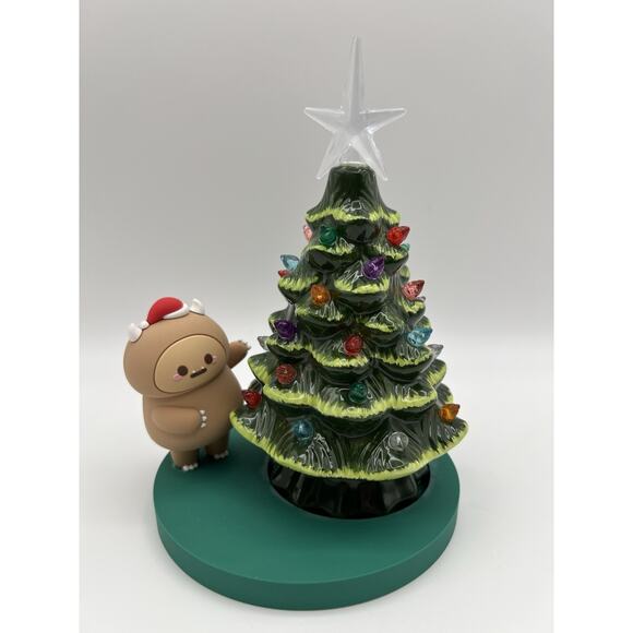 Smoko Hank Yeti Christmas Tree Light 8” Battery Operated Holiday Decor - Picture 3 of 11